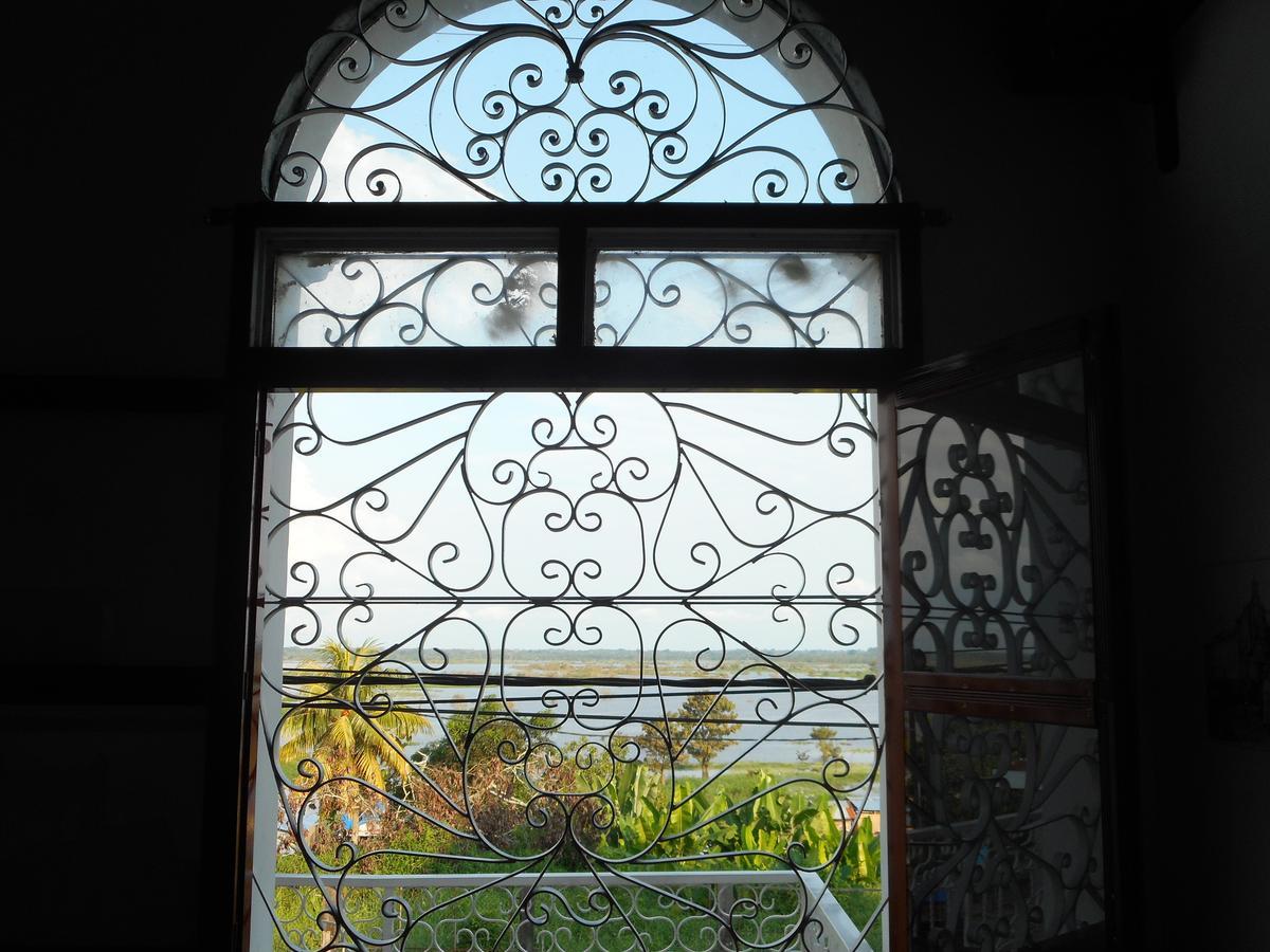 Epoca Iquitos Hotel Exterior foto